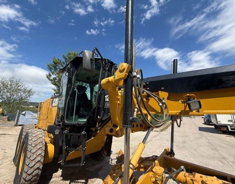 CATERPILLAR 12M3 AWD **MATRICULADA**